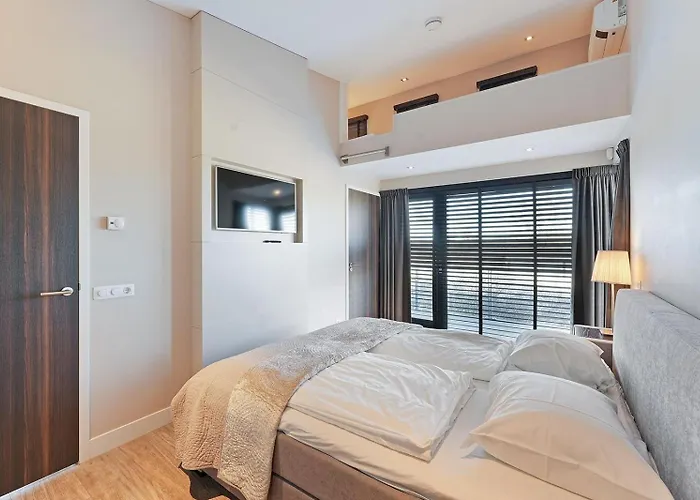 Modern Panorama - 4p - Glazen Serre, Waterzicht & Comfort - 36 *